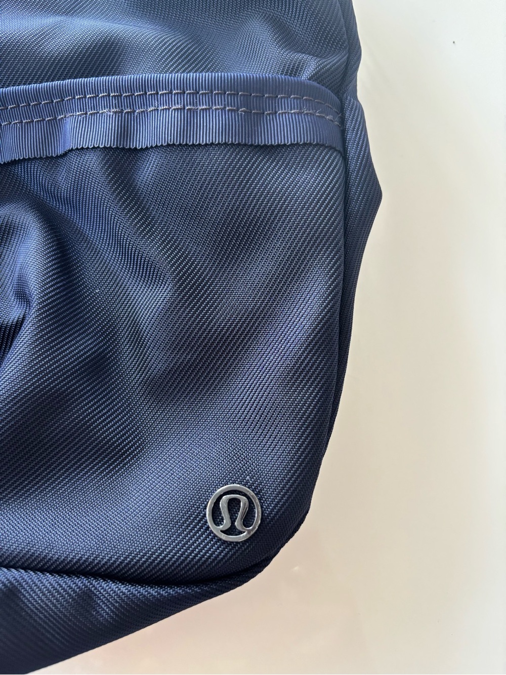 lululemon Festival Bag ll *5L Midnight Navy - Picture 5 of 7